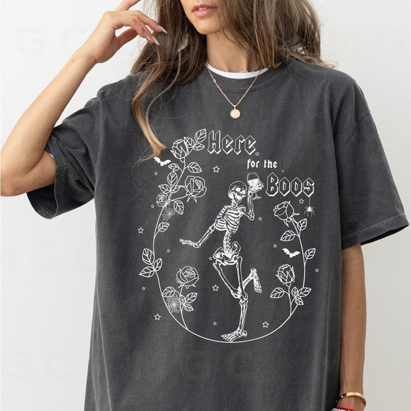 🚨 SALE 🚨 Comfort Colors Here For the Boos Halloween Graphic Tee - Picture 2 of 10